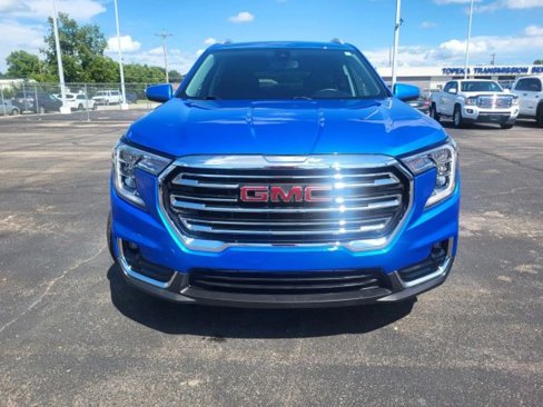 Used 2024 GMC Terrain SLT image 19