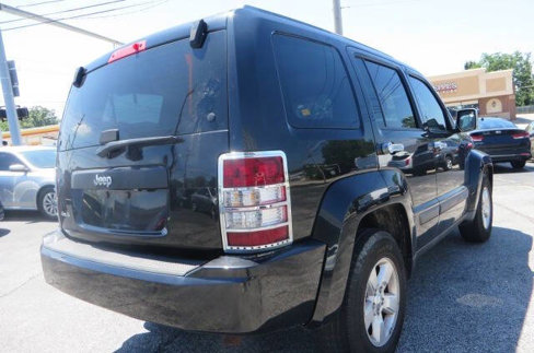 Used 2012 Jeep Liberty Sport image 3