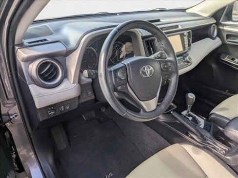 Used 2016 Toyota RAV4 Limited image 9