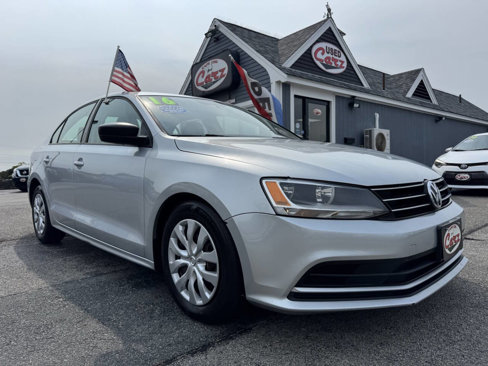Used 2016 Volkswagen Jetta S image 1