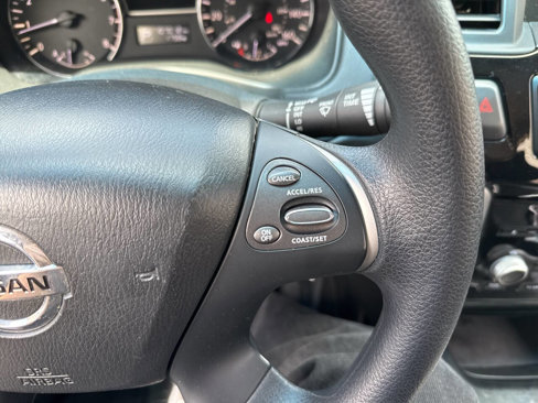 Used 2013 Nissan Pathfinder S image 26