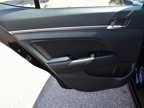 Used 2020 Hyundai Elantra SEL image 22