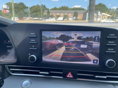 Used 2023 Hyundai Elantra SEL image 20