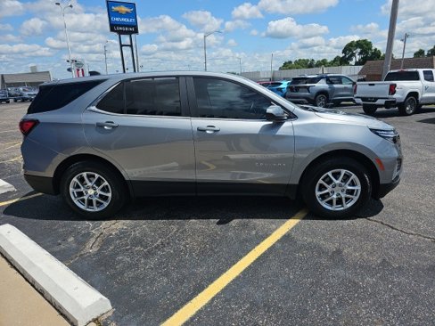 Used 2023 Chevrolet Equinox LT w/ Driver Convenience Package image 8