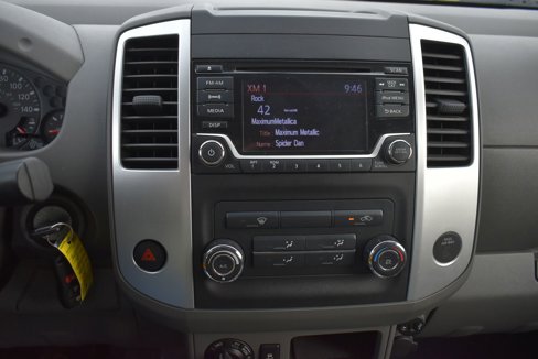 Used 2017 Nissan Frontier SV image 21