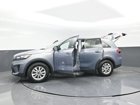 Used 2020 Kia Sorento LX w/ LX I4 Convenience Package image 22