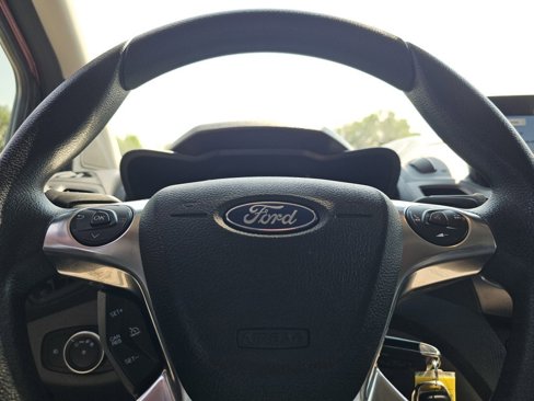 Used 2020 Ford Transit Connect XLT image 30