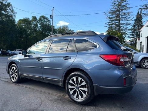 Used 2017 Subaru Outback 2.5i Limited image 3