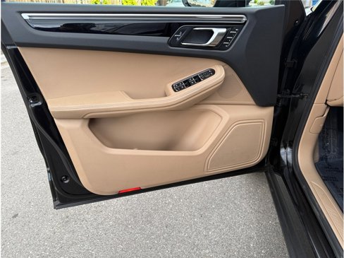 Used 2019 Porsche Macan image 31