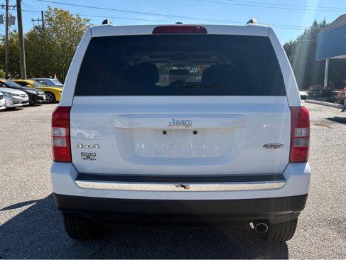 Used 2016 Jeep Patriot High Altitude image 7