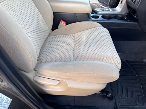 Used 2012 Toyota Tundra 4x4 CrewMax image 37