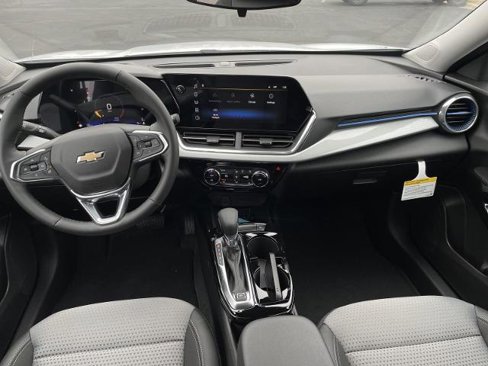 New 2025 Chevrolet Trax LT w/ Driver Confidence Package image 17