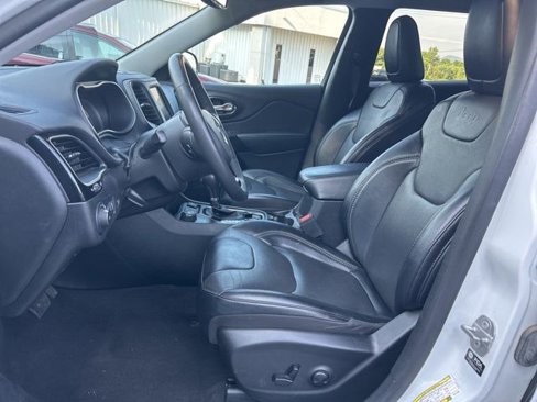Used 2023 Jeep Cherokee Altitude Lux image 12