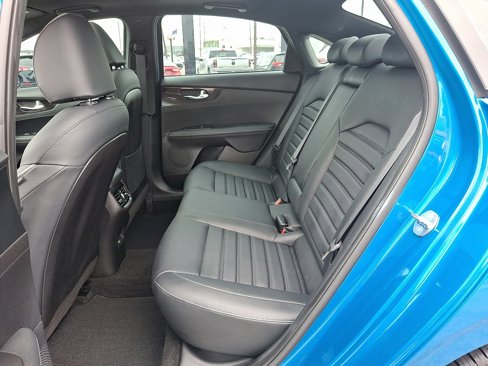 Used 2023 Kia Forte GT-Line w/ GT-Line Premium Package image 11