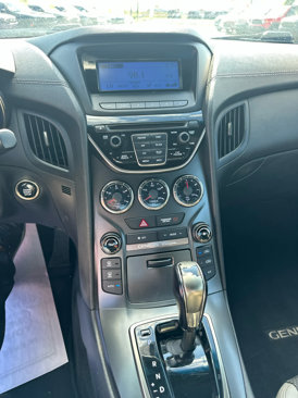 Used 2015 Hyundai Genesis 3.8 image 14