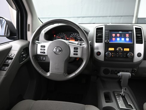 Used 2019 Nissan Frontier SV image 13