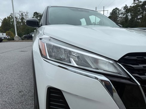 Used 2021 Nissan Kicks SV image 33