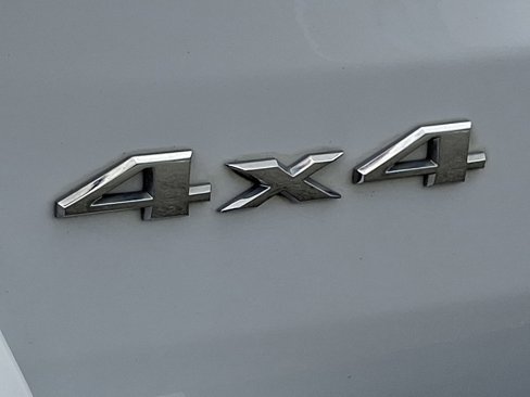 Used 2021 Jeep Grand Cherokee Laredo image 30