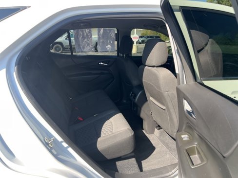 Used 2020 Chevrolet Equinox LT w/ Driver Convenience Package image 17