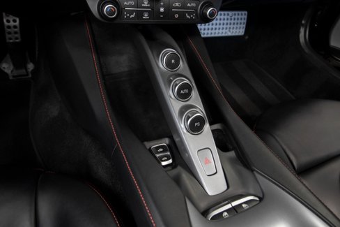 Used 2020 Ferrari Portofino image 37