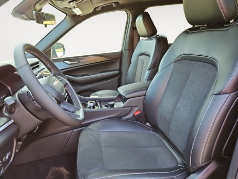 New 2025 Jeep Grand Cherokee L Altitude image 9