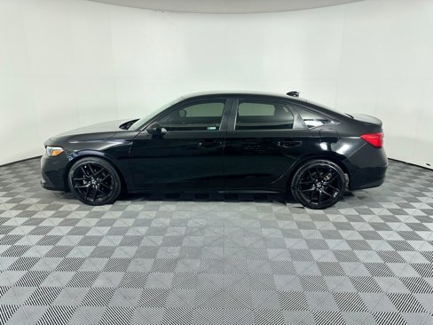 Used 2023 Honda Civic Sport image 2