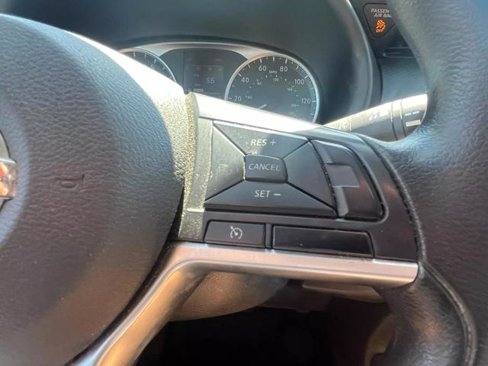Used 2021 Nissan Kicks S image 56