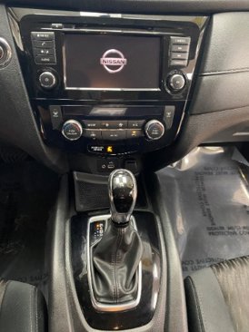 Used 2018 Nissan Rogue SV image 20