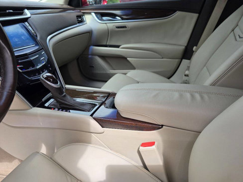Used 2015 Cadillac XTS Luxury w/ Driver Awareness Package image 20