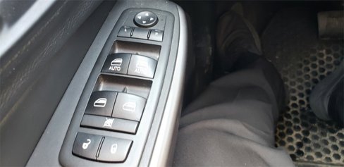 Used 2019 Jeep Cherokee Limited w/ Technology Group image 20