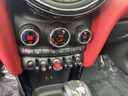 Used 2019 MINI Cooper S image 29