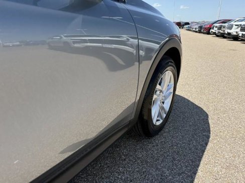 New 2025 Buick Envista Preferred image 12