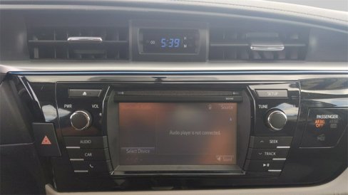 Used 2015 Toyota Corolla LE image 24