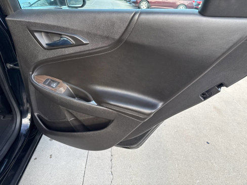 Used 2016 Chevrolet Malibu Premier image 23