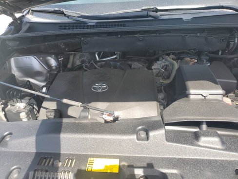 Used 2018 Toyota Highlander XLE image 22
