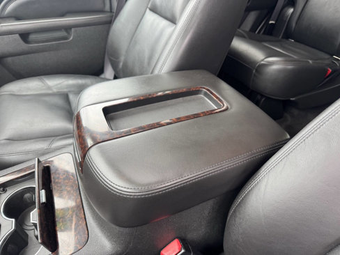 Used 2011 GMC Yukon Denali image 26