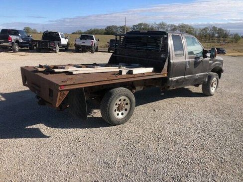 Used 2007 Ford F250 XLT image 2