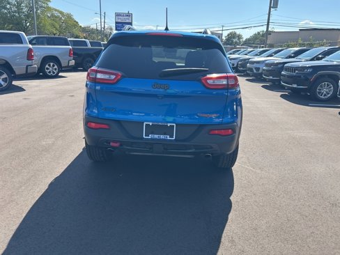 Used 2017 Jeep Cherokee Trailhawk w/ Cold Weather Group image 6