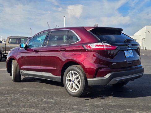 Used 2021 Ford Edge SEL w/ Convenience Package image 17