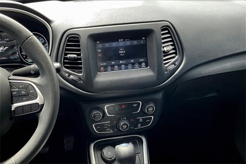 Used 2020 Jeep Compass Sport image 9