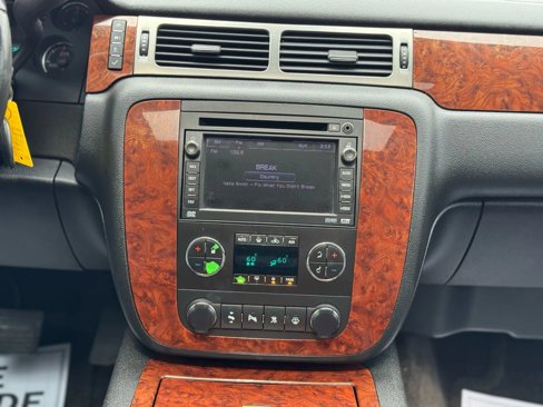 Used 2007 Chevrolet Suburban LTZ w/ LTZ Preferred Equipment Group image 26