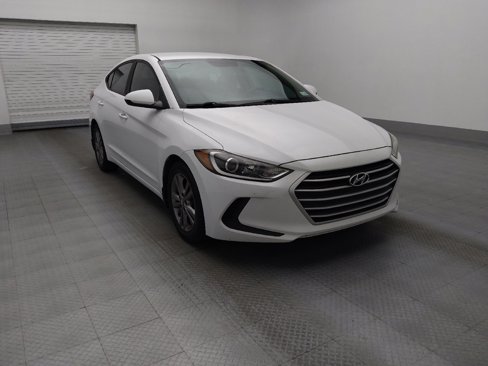 Used 2017 Hyundai Elantra SE image 13