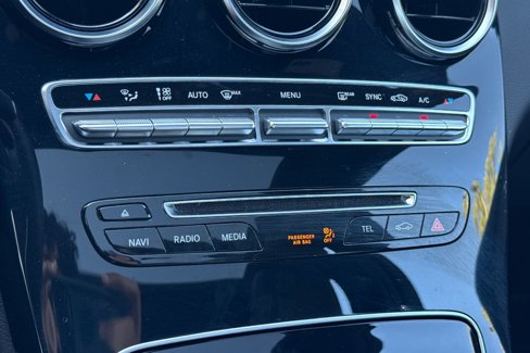 Used 2018 Mercedes-Benz C 300 Sedan image 24