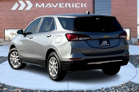 Used 2023 Chevrolet Equinox LT w/ Driver Convenience Package image 4