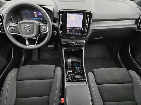 New 2026 Volvo XC40 B5 Ultra w/ Protection Package Premier image 29