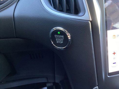 Used 2024 Ford Edge SE image 36