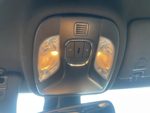 Used 2023 Jeep Compass Limited image 25