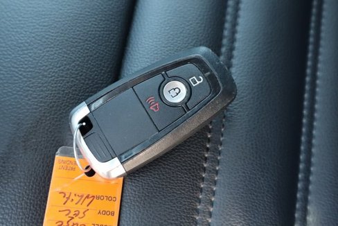 Used 2024 Ford Edge SEL image 33