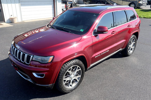 Used 2018 Jeep Grand Cherokee Limited image 11