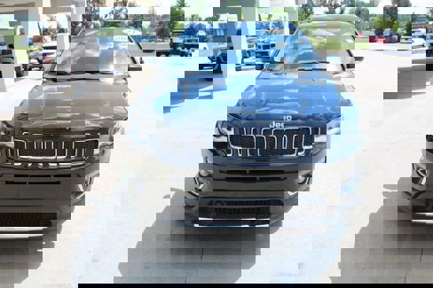 Certified 2021 Jeep Compass Limited w/ Elite Exterior Group image 3